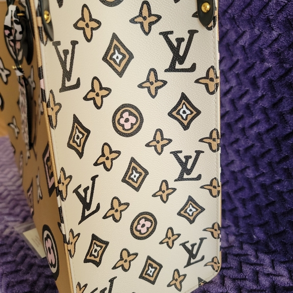 Louis Vuitton Onthego GM Wild at Heart Arizona Large Bag Giant Flower Monogram - Picture 6 of 17